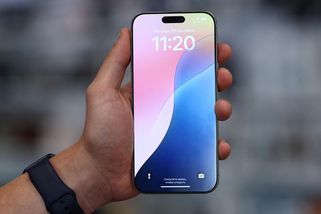 „Obavy jsou namístě.“ Bezpečnostní expert varuje před nucenou změnou iPhonů - Novinky